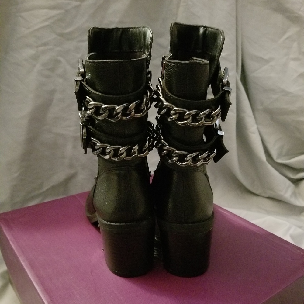 Fergie Wistful Black Leather Moto Bootie Chains - Picture 5 of 7